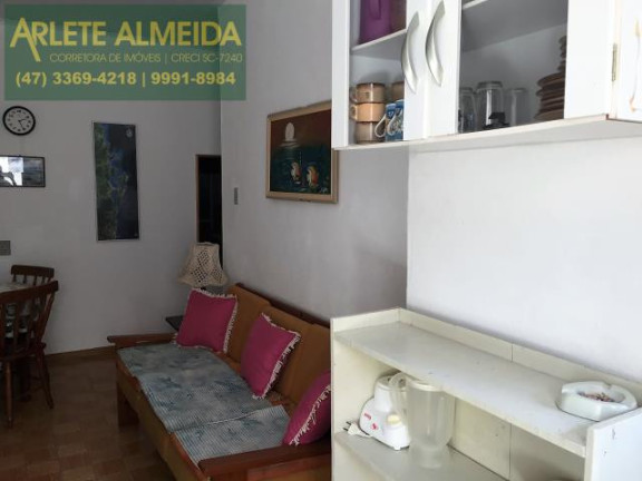 Imagem Casa com 2 Quartos para Alugar ou Temporada, 35 m² em Centro - Porto Belo Imagem Casa com 2 Quartos para Alugar ou Temporada, 35 m² em Centro - Porto Belo