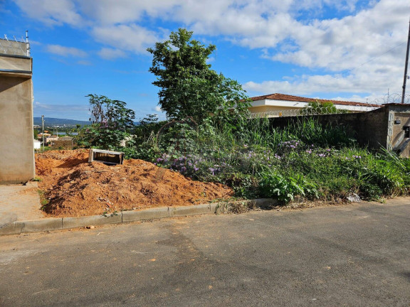 Imagem Terreno à Venda, em Interlagos - Montes Claros Imagem Terreno à Venda, em Interlagos - Montes Claros