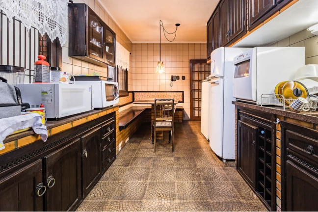 Imagem Casa com 3 Quartos à Venda, 380 m² em Partenon - Porto Alegre Imagem Casa com 3 Quartos à Venda, 380 m² em Partenon - Porto Alegre