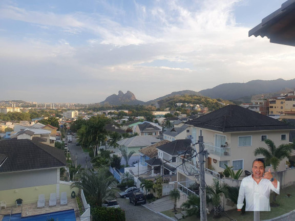 Imagem Casa com 3 Quartos à Venda, 332 m² em Jacarepaguá - Rio De Janeiro