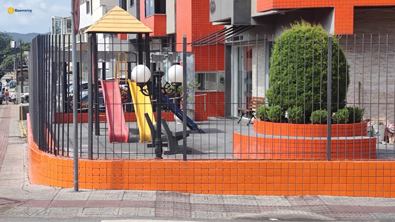 Imagem Apartamento com 2 Quartos à Venda, 74 m² em Agronômica - Florianópolis