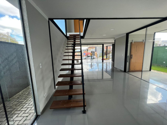 Imagem Casa com 4 Quartos à Venda, 310 m² em Piracangaguá - Taubaté Imagem Casa com 4 Quartos à Venda, 310 m² em Piracangaguá - Taubaté
