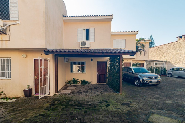 Imagem Casa com 2 Quartos à Venda, em Ipanema - Porto Alegre Imagem Casa com 2 Quartos à Venda, em Ipanema - Porto Alegre