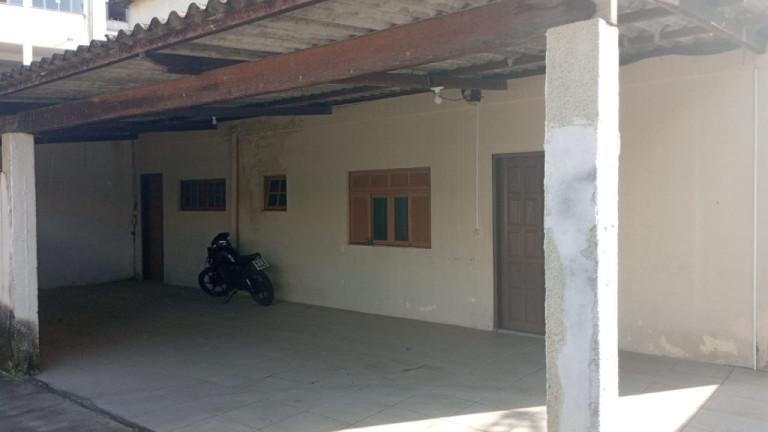 Casa com 6 Quartos à Venda, 280 m² em Muquiçaba - Guarapari
