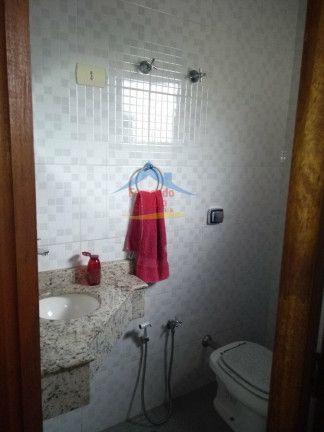 Imagem Sobrado com 3 Quartos à Venda, 220 m² em Vila Lucinda - Santo André