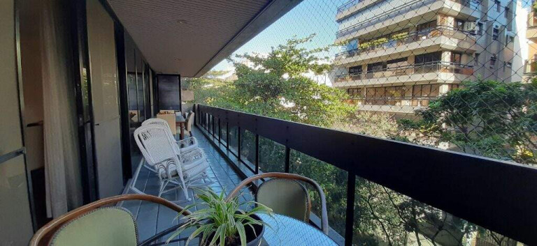 Imagem Apartamento com 4 Quartos à Venda, 235 m² em Ipanema - Rio De Janeiro Imagem Apartamento com 4 Quartos à Venda, 235 m² em Ipanema - Rio De Janeiro