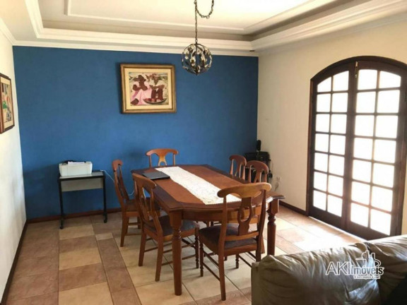 Imagem Casa com 5 Quartos à Venda, 301 m² em Zona 03 - Maringá