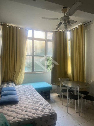 Imagem Apartamento com 2 Quartos à Venda, 80 m² em Copacabana - Rio De Janeiro