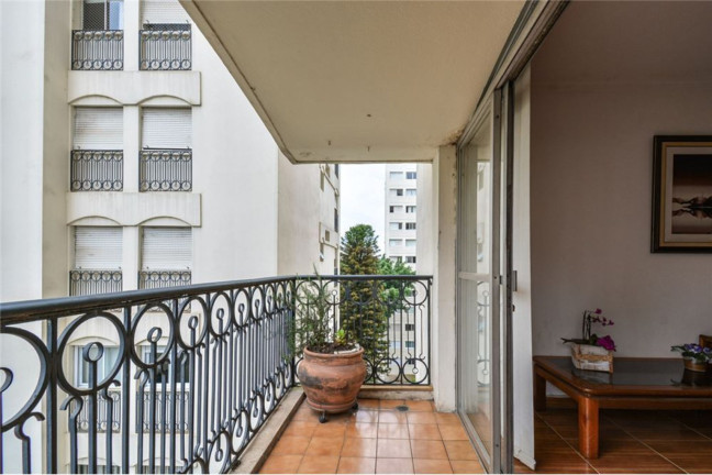Imagem Apartamento com 3 Quartos à Venda, 135 m² em Moema - São Paulo