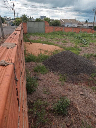 Terreno à Venda,  em Jardim Vale Das Perobas - Arapongas