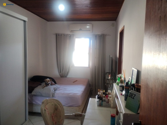 Imagem Casa com 2 Quartos à Venda, 360 m² em Carianos - Florianópolis