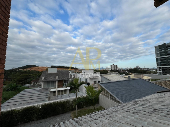 Imagem Casa com 4 Quartos à Venda, 420 m² em Pedra Branca - Palhoça Imagem Casa com 4 Quartos à Venda, 420 m² em Pedra Branca - Palhoça