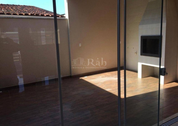 Imagem Sobrado com 3 Quartos à Venda, 190 m² em Centro - Balneário Camboriú Imagem Sobrado com 3 Quartos à Venda, 190 m² em Centro - Balneário Camboriú