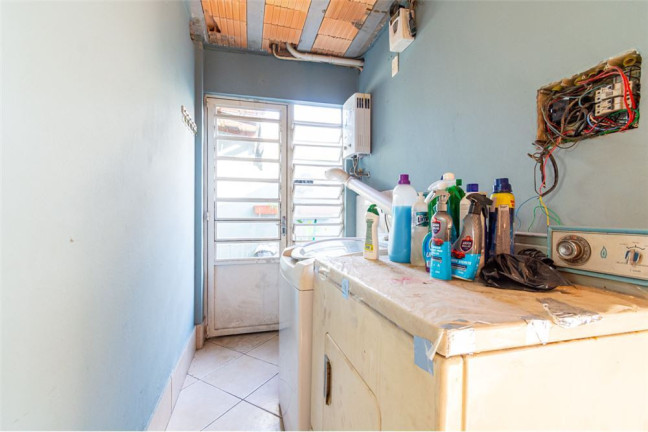 Imagem Casa com 4 Quartos à Venda,  em Moinhos De Vento - Canoas