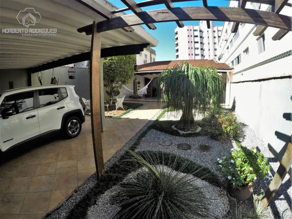 Casa com 2 Quartos à Venda, 195 m² em Guilhermina - Praia Grande