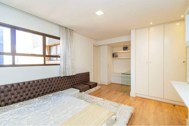 Imagem Cobertura com 4 Quartos à Venda, 291 m² em água Verde - Curitiba
