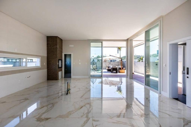 Imagem Casa com 4 Quartos à Venda, 430 m² em Santa Regina - Camboriú Imagem Casa com 4 Quartos à Venda, 430 m² em Santa Regina - Camboriú