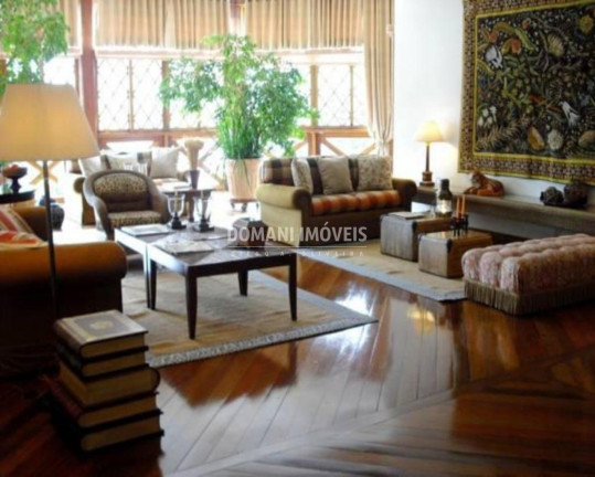 Imagem Imóvel com 21 Quartos à Venda, 5.870 m² em Região De Capivari - Campos Do Jordão Imagem Imóvel com 21 Quartos à Venda, 5.870 m² em Região De Capivari - Campos Do Jordão