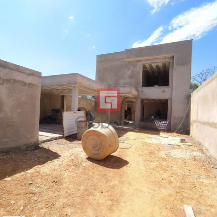 Imagem Casa com 4 Quartos à Venda, 380 m² em Ibituruna - Montes Claros Imagem Casa com 4 Quartos à Venda, 380 m² em Ibituruna - Montes Claros