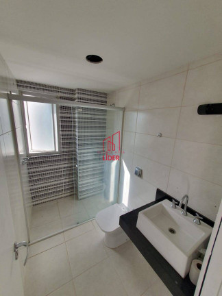 Imagem Apartamento com 2 Quartos à Venda, 70 m² em Centro - Curitiba