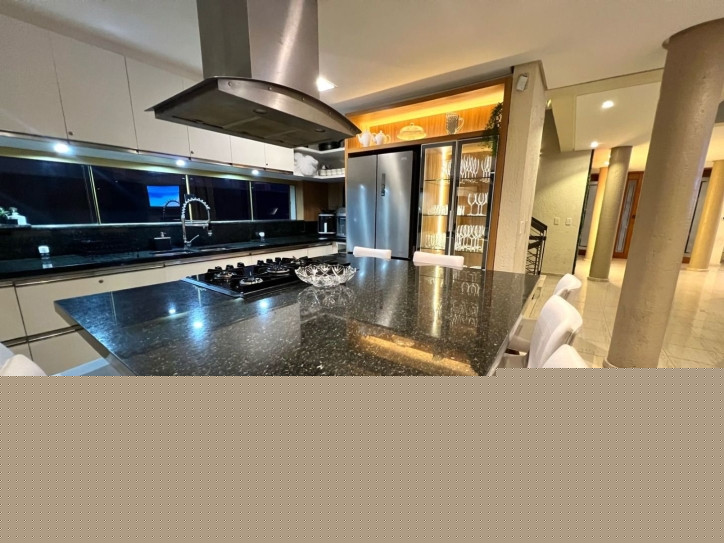 Imagem Casa com 9 Quartos para Temporada, 320 m² em Jurerê Internacional - Florianópolis