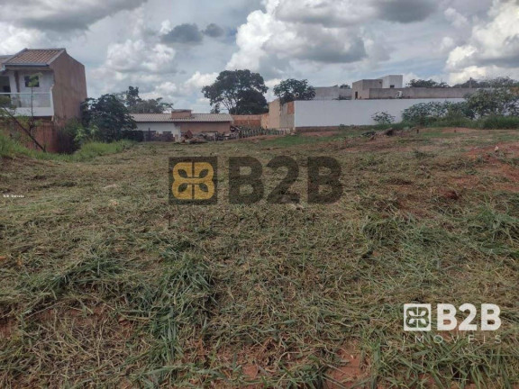 Terreno à Venda, 180 m² em Tangarás - Bauru