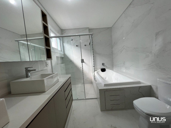 Imagem Casa com 5 Quartos à Venda, 450 m² em Jurerê Internacional - Florianópolis Imagem Casa com 5 Quartos à Venda, 450 m² em Jurerê Internacional - Florianópolis