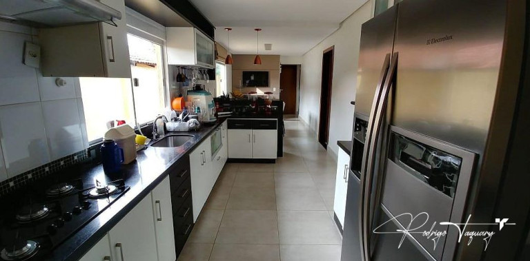 Imagem Casa de Condomínio com 3 Quartos à Venda, 210 m² em Sítio De Recreio Ipê - Goiânia