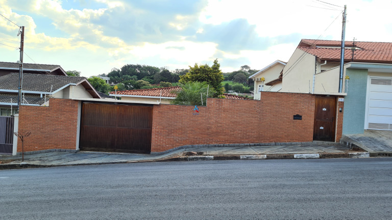 Imagem Casa com 4 Quartos à Venda, 400 m² em Jardim América - Bragança Paulista Imagem Casa com 4 Quartos à Venda, 400 m² em Jardim América - Bragança Paulista