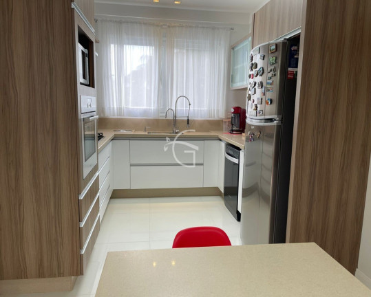 Imagem Casa com 4 Quartos à Venda, 545 m² em América - Joinville Imagem Casa com 4 Quartos à Venda, 545 m² em América - Joinville