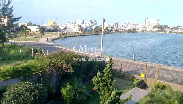 Imagem Casa com 3 Quartos à Venda, 243 m² em Centro - Torres Imagem Casa com 3 Quartos à Venda, 243 m² em Centro - Torres