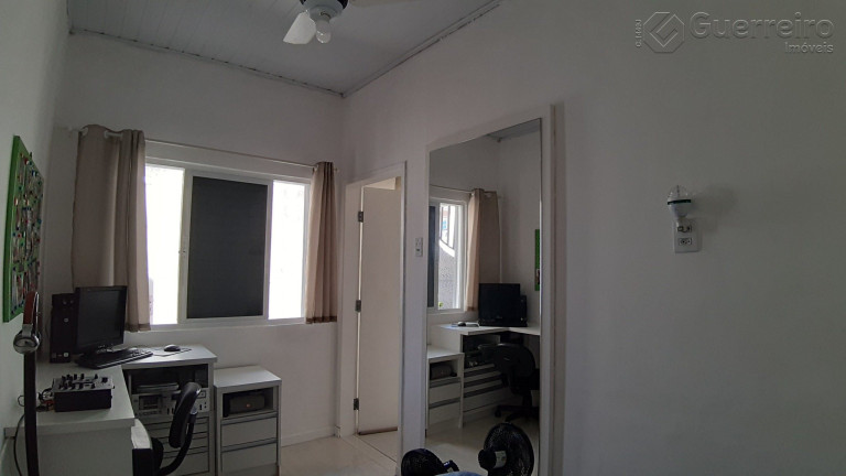 Imagem Casa com 8 Quartos à Venda, 190 m² em Agronômica - Florianópolis Imagem Casa com 8 Quartos à Venda, 190 m² em Agronômica - Florianópolis