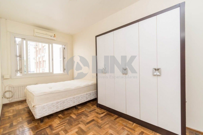 Imagem Apartamento com 2 Quartos à Venda, 70 m² em Moinhos De Vento - Porto Alegre