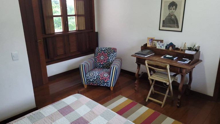 Imagem Casa com 4 Quartos à Venda, em Santo Antônio - Niterói Imagem Casa com 4 Quartos à Venda, em Santo Antônio - Niterói