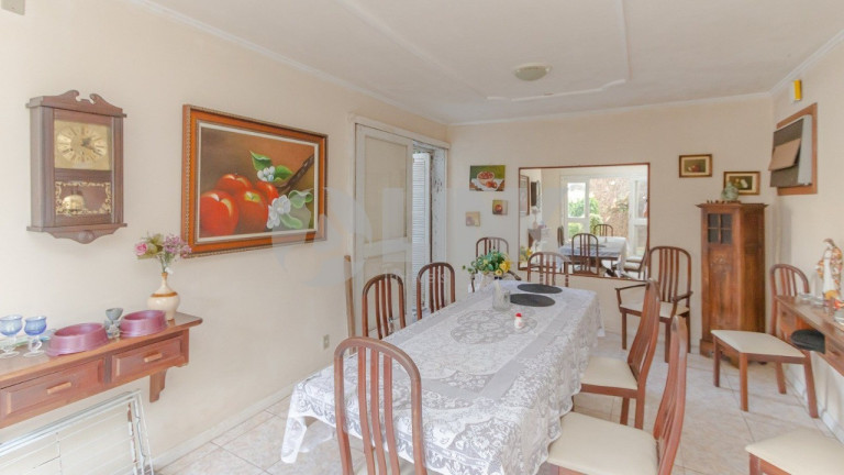 Imagem Casa com 4 Quartos à Venda, 254 m² em Chácara Das Pedras - Porto Alegre