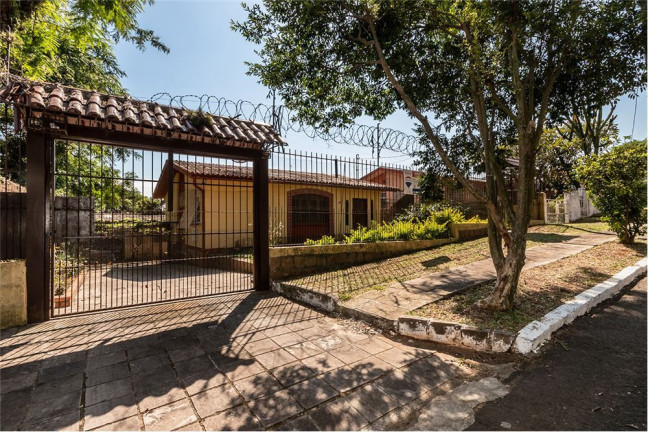 Casa com 3 Quartos à Venda,  em Santa Tereza - Porto Alegre