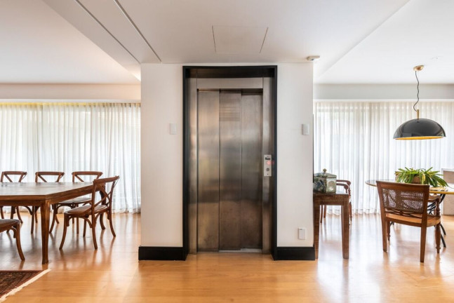 Imagem Casa com 3 Quartos à Venda, em Alto De Pinheiros - São Paulo Imagem Casa com 3 Quartos à Venda, em Alto De Pinheiros - São Paulo