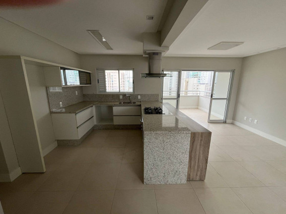 Apartamento com 3 Quartos para Alugar, 116 m² em Centro - Balneário Camboriú