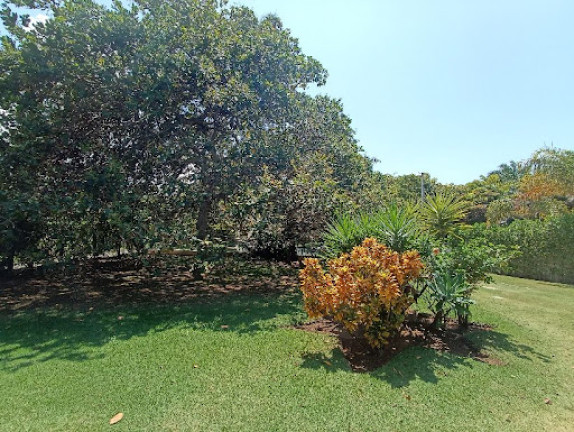 Imagem Casa com 3 Quartos à Venda, 240 m² em Busca Vida - Camaçari