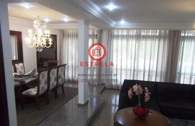 Imagem Casa com 4 Quartos à Venda, 350 m² em Jardim Califórnia - Jacareí Imagem Casa com 4 Quartos à Venda, 350 m² em Jardim Califórnia - Jacareí