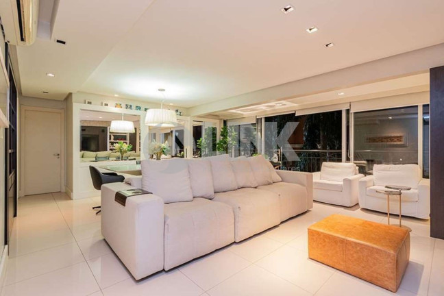 Imagem Apartamento com 3 Quartos à Venda, 141 m² em Jardim Europa - Porto Alegre Imagem Apartamento com 3 Quartos à Venda, 141 m² em Jardim Europa - Porto Alegre