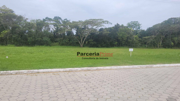 Terreno à Venda, 700 m² em Riviera Módulo 15 - Bertioga