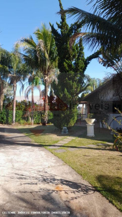Casa com 4 Quartos à Venda, 360 m² em Chacaras Catagua - Taubaté