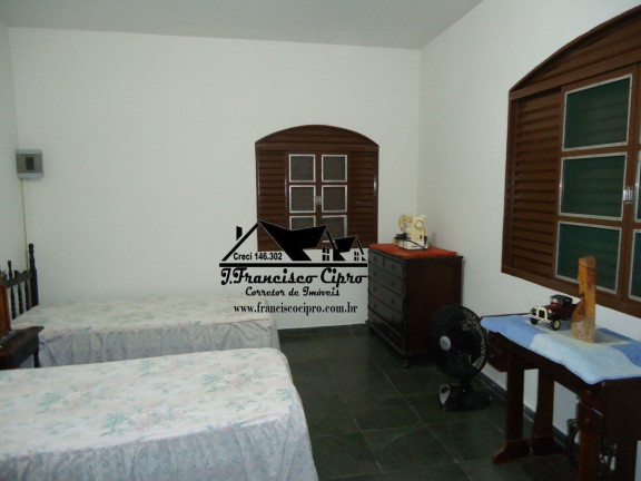 Imagem Sobrado com 4 Quartos à Venda, 257 m² em Pedregulho - Guaratinguetá