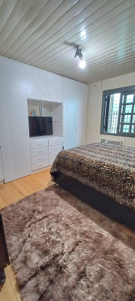 Imagem Casa com 4 Quartos à Venda, 250 m²