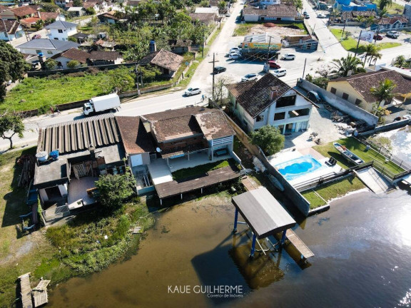 Imagem Casa com 3 Quartos à Venda, 140 m² em Costeira - Balneário Barra Do Sul Imagem Casa com 3 Quartos à Venda, 140 m² em Costeira - Balneário Barra Do Sul