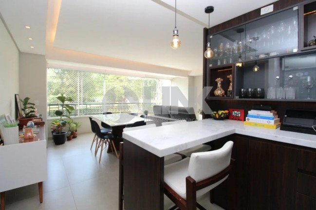 Apartamento com 3 Quartos à Venda, 105 m² em Passo Da Areia - Porto Alegre