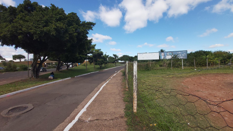 Imagem Terreno à Venda, 1.243 m² em Amambaí - Campo Grande Imagem Terreno à Venda, 1.243 m² em Amambaí - Campo Grande