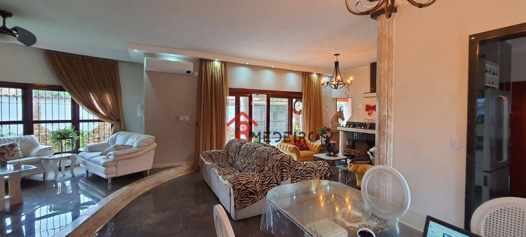 Imagem Casa com 3 Quartos à Venda, 250 m² em Balneário Flórida - Praia Grande Imagem Casa com 3 Quartos à Venda, 250 m² em Balneário Flórida - Praia Grande