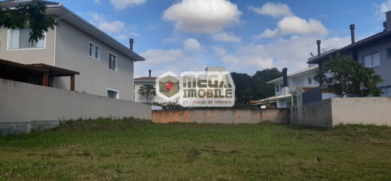 Terreno à Venda, 450 m² em Cachoeira Do Bom Jesus - Florianópolis